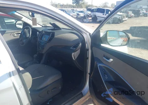 2017 Hyundai Santa Fe Se z USA, uszkodzony, nr VIN KM8SN4HF8HU175218